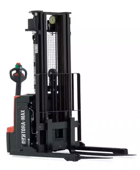 Toyota Tora-Max® Straddle Stacker