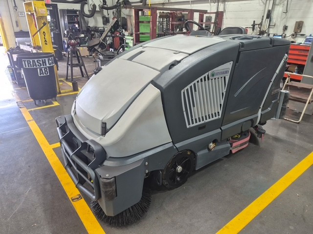 Used Nilfisk Advance CS7010LP Sweeper-Scrubber-FC6933