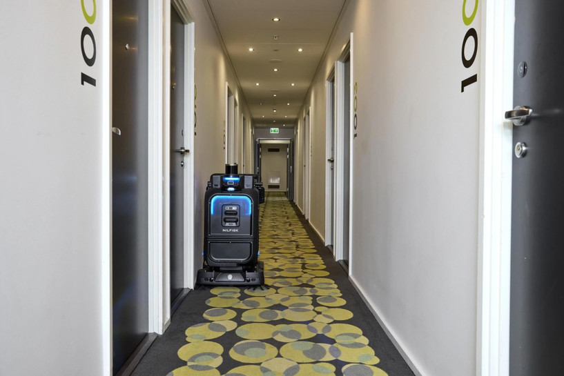Nilfisk Advance VP25 Autonomous Scrubber