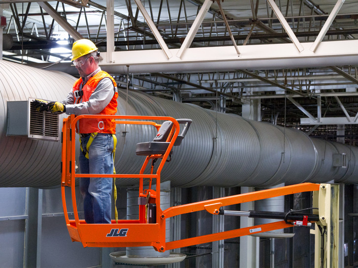 JLG 26E Toucan Mast Boom Lift