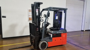 Used 3000 lb Toyota 3 Wheel Electric Forklift 8FBEU15