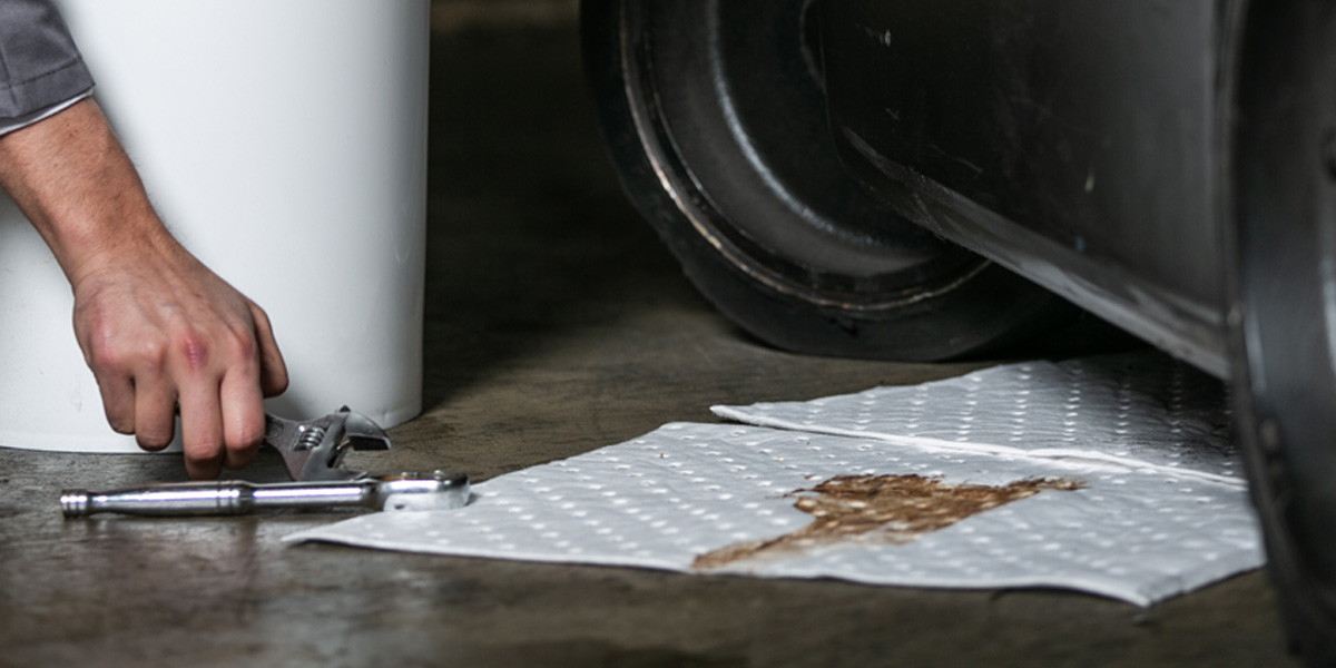 ​How much oil does a bale of absorbent pads hold?