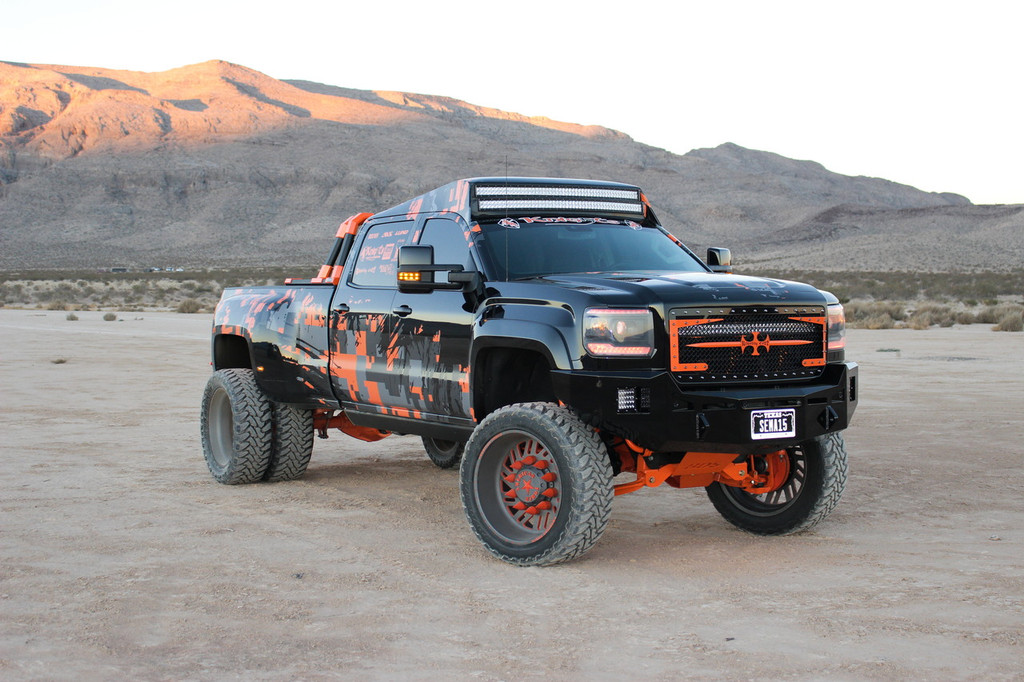 Base Bumper With Parking Sensors Mounts. .
Clevis Mounts.
Rigid Industries Q-Series