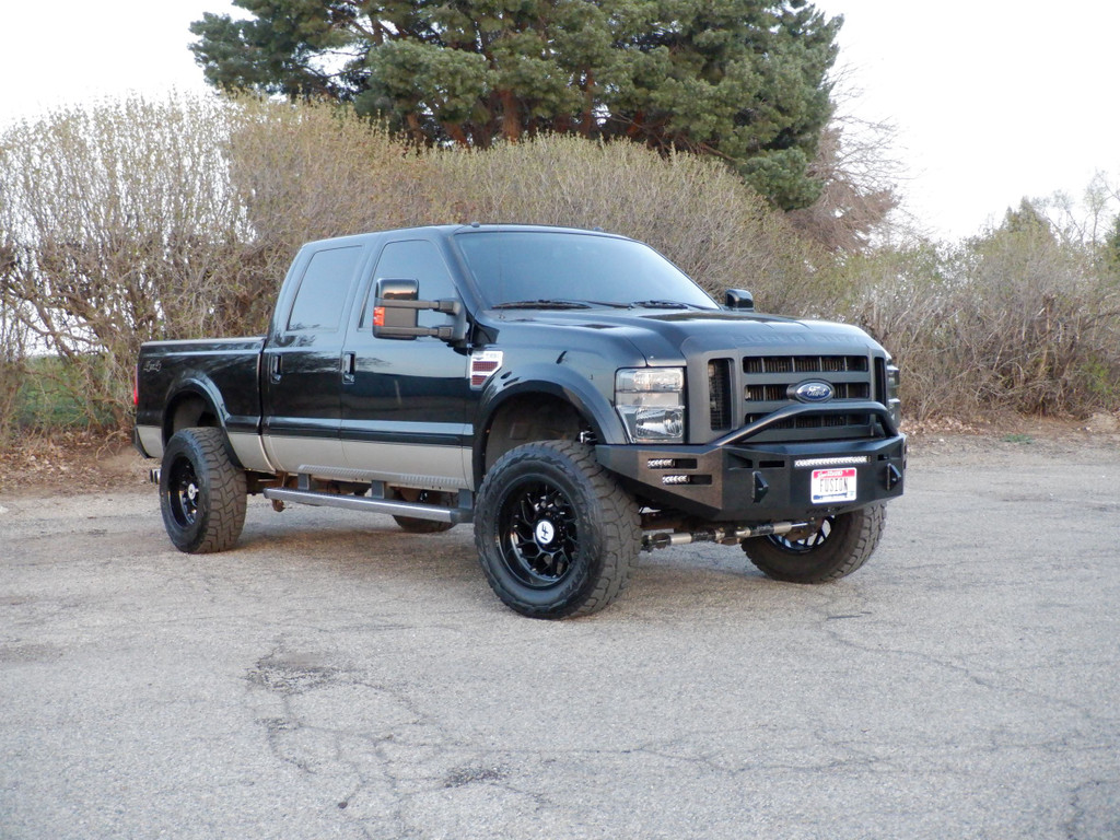 Updated Design!!
Black Powder coating. 
6" SR by Rigid Industries  -Staggered.
Pre-Runner Bar. 
20" Rigid Industries SR vent light. 
Clevis Mounts