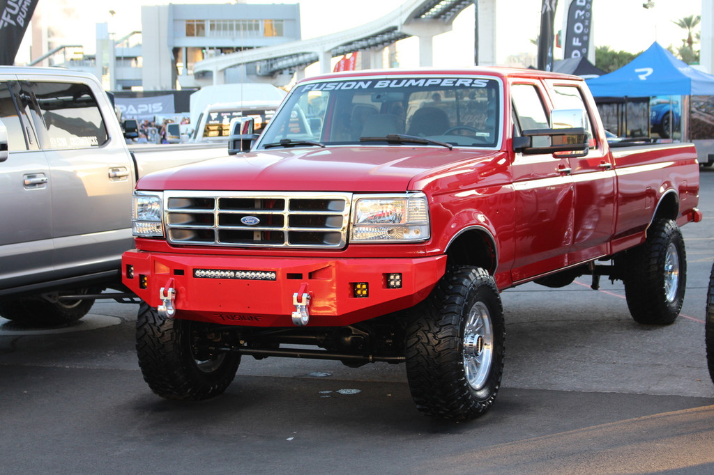 Clevis Mounts. 
Baja Design 3" Cube Light Mounts. 
Baja Design S8 Straight 20" Single Row Light Bar
License Place Center Mount. 