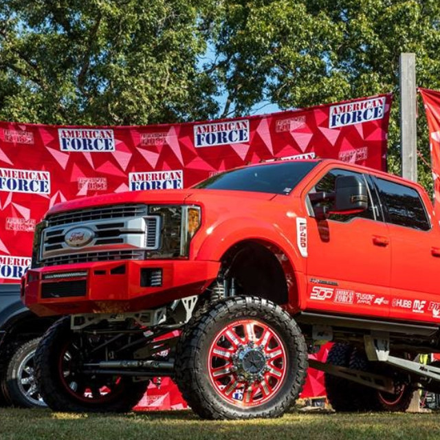 Base Bumper. Rigid Q-Series Mounts. Rigid SR 20" LED Vent Mount. License Plate Center Mesh.