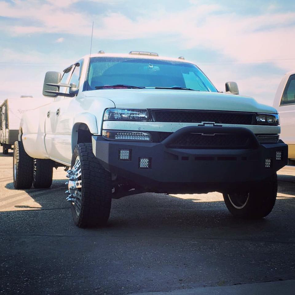 Pre-Runner Bumper.
Rigid Dually XL Mounts.
License Place Center Mounts.