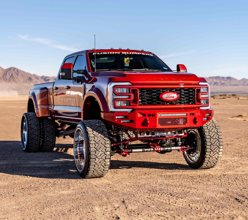 Base Bumper.
Clevis Mounts.
6" Single Row Lights Staggered.
20" Single Row Light in vent area.
Adaptive Cruise Control
Front Parking Sensors