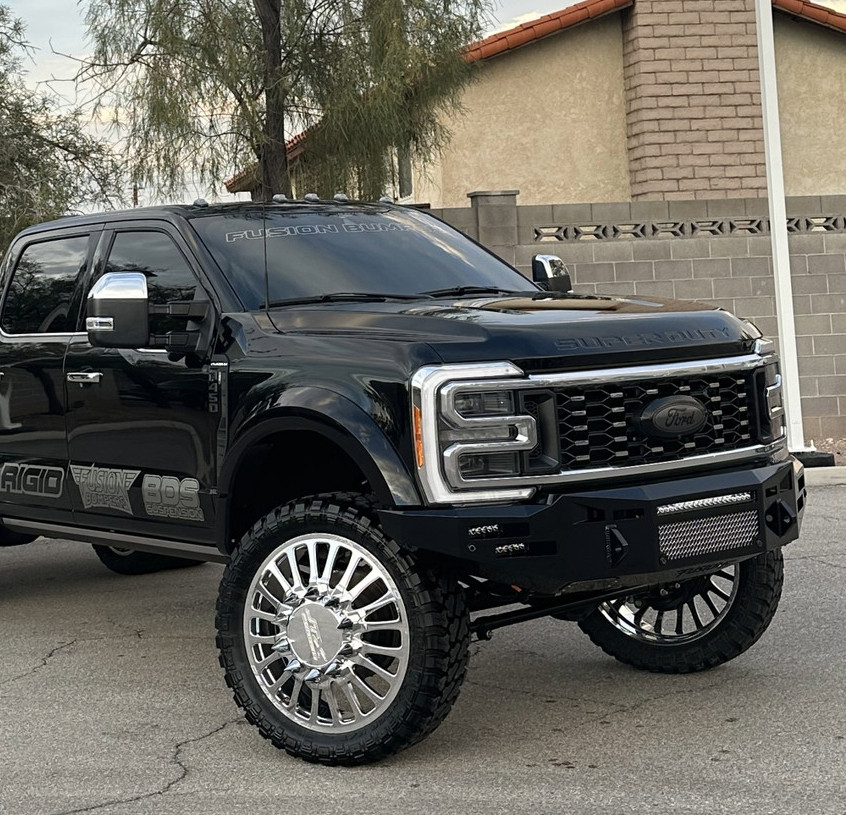 Base Bumper.
Clevis Mounts.
6" Single Row Lights Staggered.
20" Single Row Light in vent area.
Adaptive Cruise Control
Front Parking Sensors