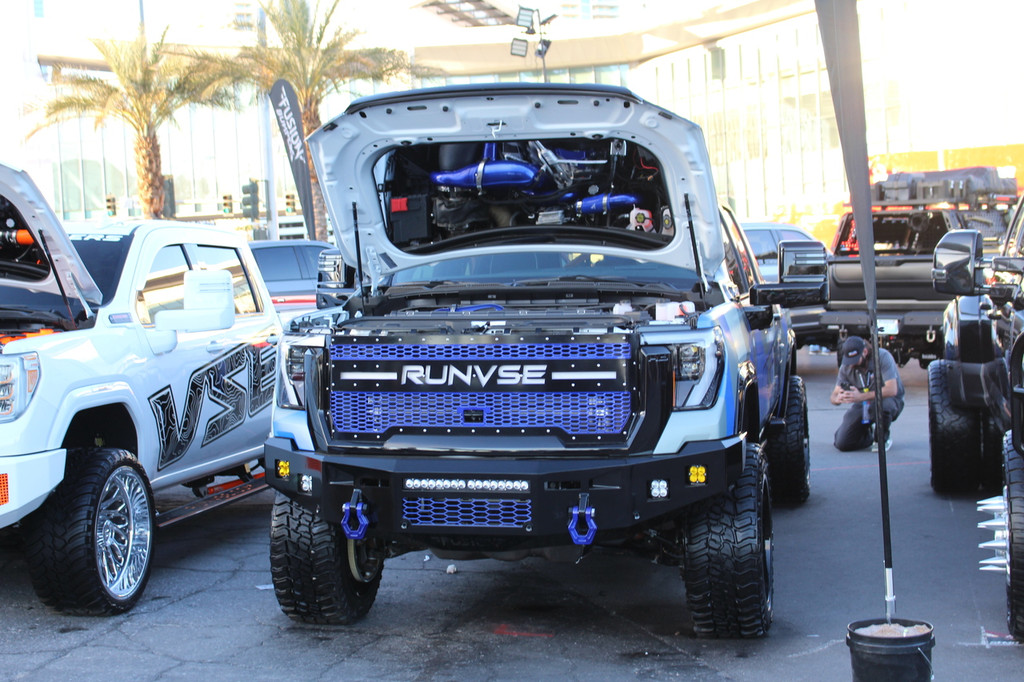 Clevis mounts
parking sensor provisions
block heater provision
20" single row light in the vent area
3" Cube Lights Two Per Side (Staggered)