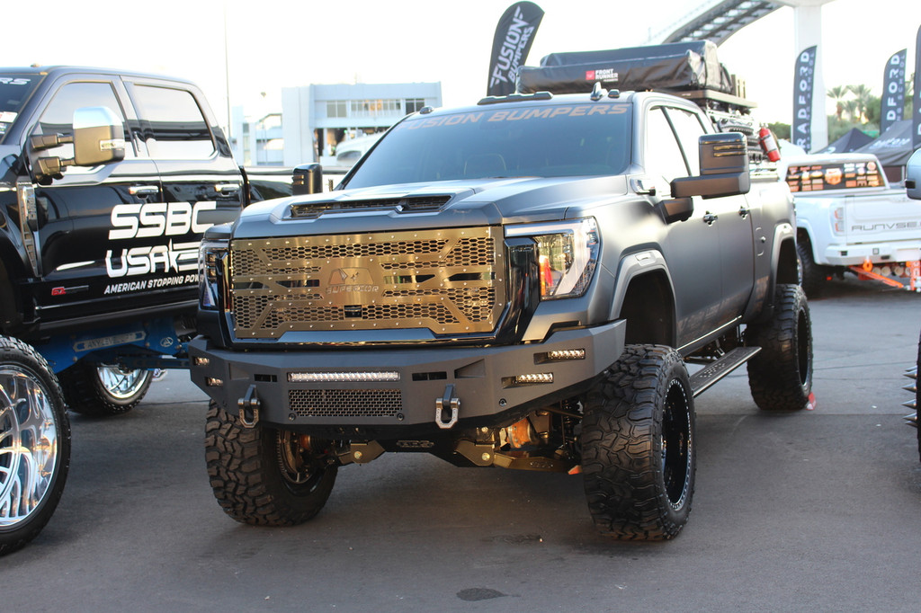 Clevis mounts
parking sensor provisions
block heater provision
20" single row light in the vent area
6" single row light mounts