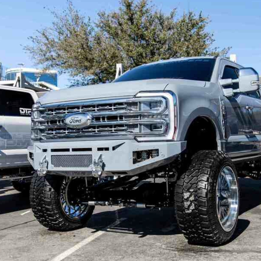 *NEW DESIGN*
Light Buckets for Fog Lights
Two 3" Cube Lights (Only option)
Clevis Mounts.
20" Single Row Light in vent area.
Adaptive Cruise Control
Front Parking Sensors