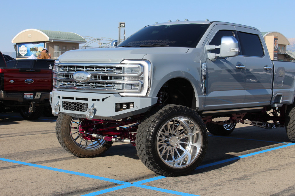 *NEW DESIGN*
Light Buckets for Fog Lights
Two 3" Cube Lights (Only option)
Clevis Mounts.
20" Single Row Light in vent area.
Adaptive Cruise Control
Front Parking Sensors