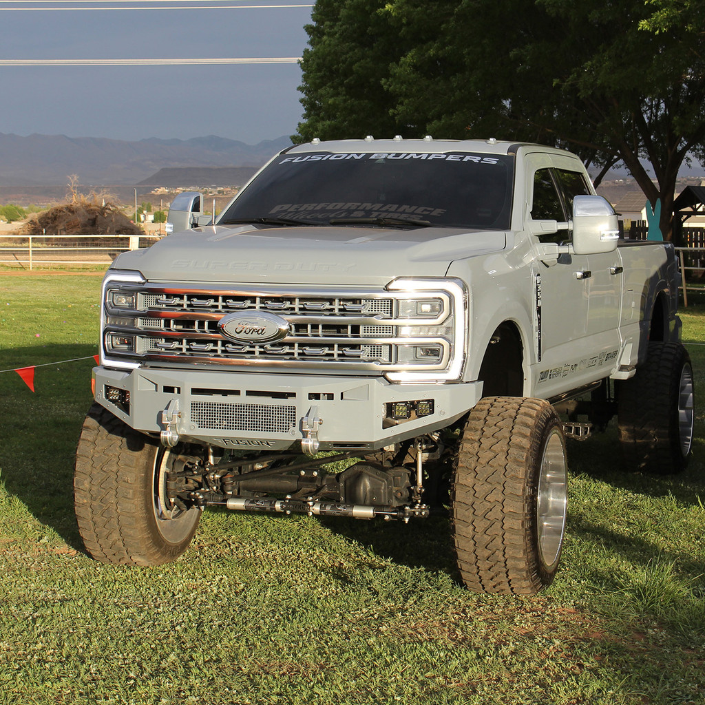 *NEW DESIGN*
Light Buckets for Fog Lights
Two 3" Cube Lights (Only option)
Clevis Mounts.
20" Single Row Light in vent area.
Adaptive Cruise Control
Front Parking Sensors