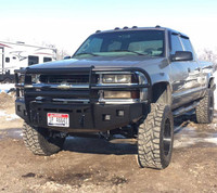 Defender Plus Guard 
Clevis Mounts.
3" LED Cube Mounts.
License Place Center Mount.