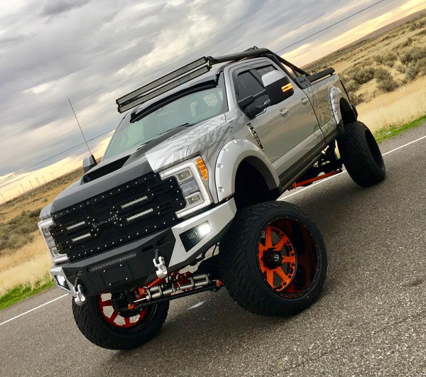 Gladiator Series
Cube fog light mounts behind the stainless steel mesh
Clevis mounts 
20" Rigid Industries SR over vent