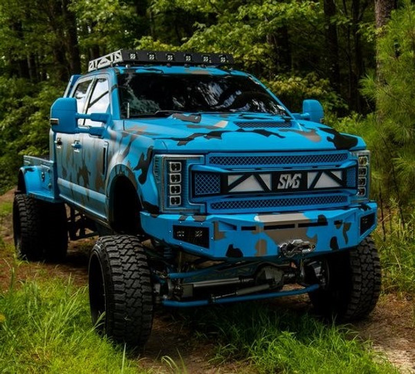 Gladiator Series
Cube fog light mounts behind the stainless steel mesh
Trim Plates around fog light openings
No clevis mounts 
Winch Mount