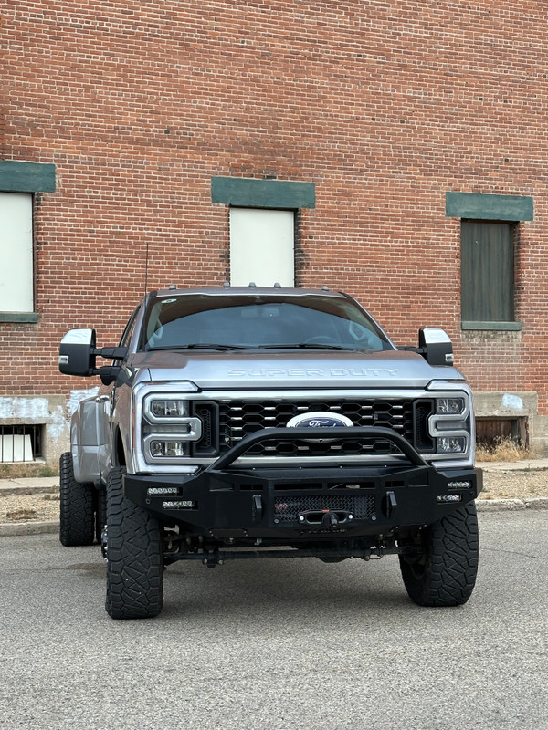 Clevis Mounts.
Pre Runner Bar.
Rigid 6" SR Mounts, Staggered.
Winch Mount.
Warn Evo 12000 S Winch. PN: WRN103255
Adaptive Cruise Control Mount.
License Plate Center Mesh.
Front Parking Sensors.
Black Powder Coat.