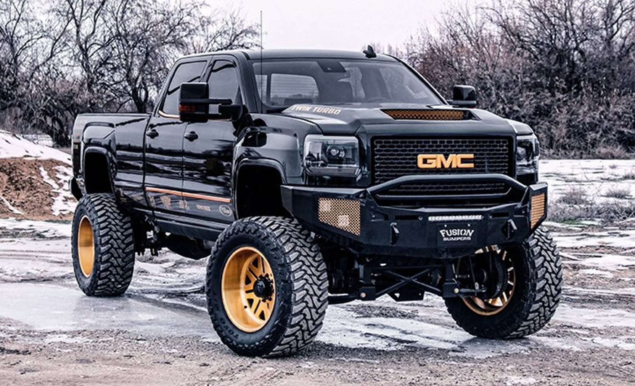 <p>Gladiator Edition with a pre-runner bar, Rigid Industries Dually XL fogs, and a custom SR LED bar. 22x12 American Force Wheels, 37" Toyo MT's, and a 7-9 Cognito lift.</p>