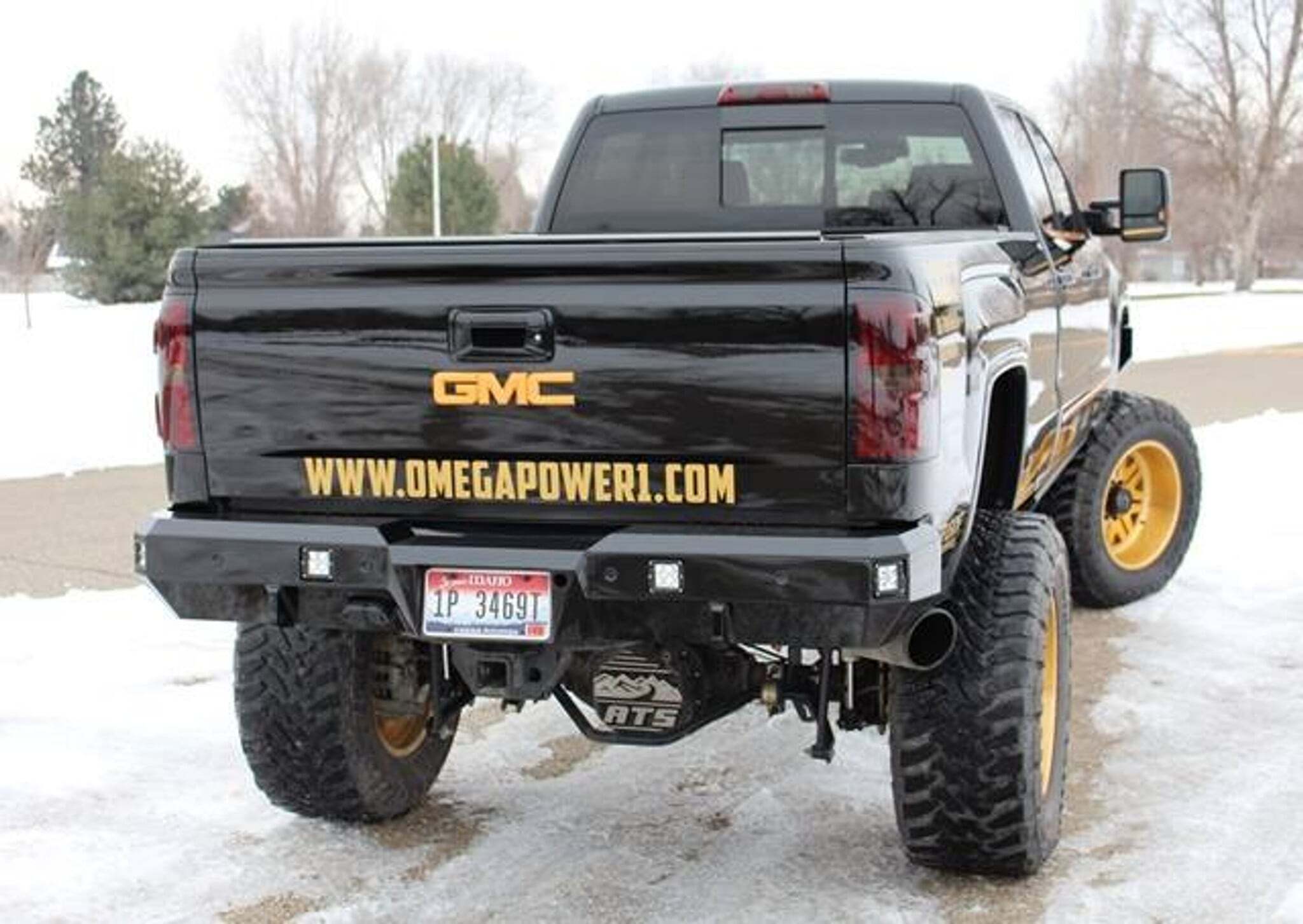 <p>Rigid Dually back up lights and back up sensors.</p>