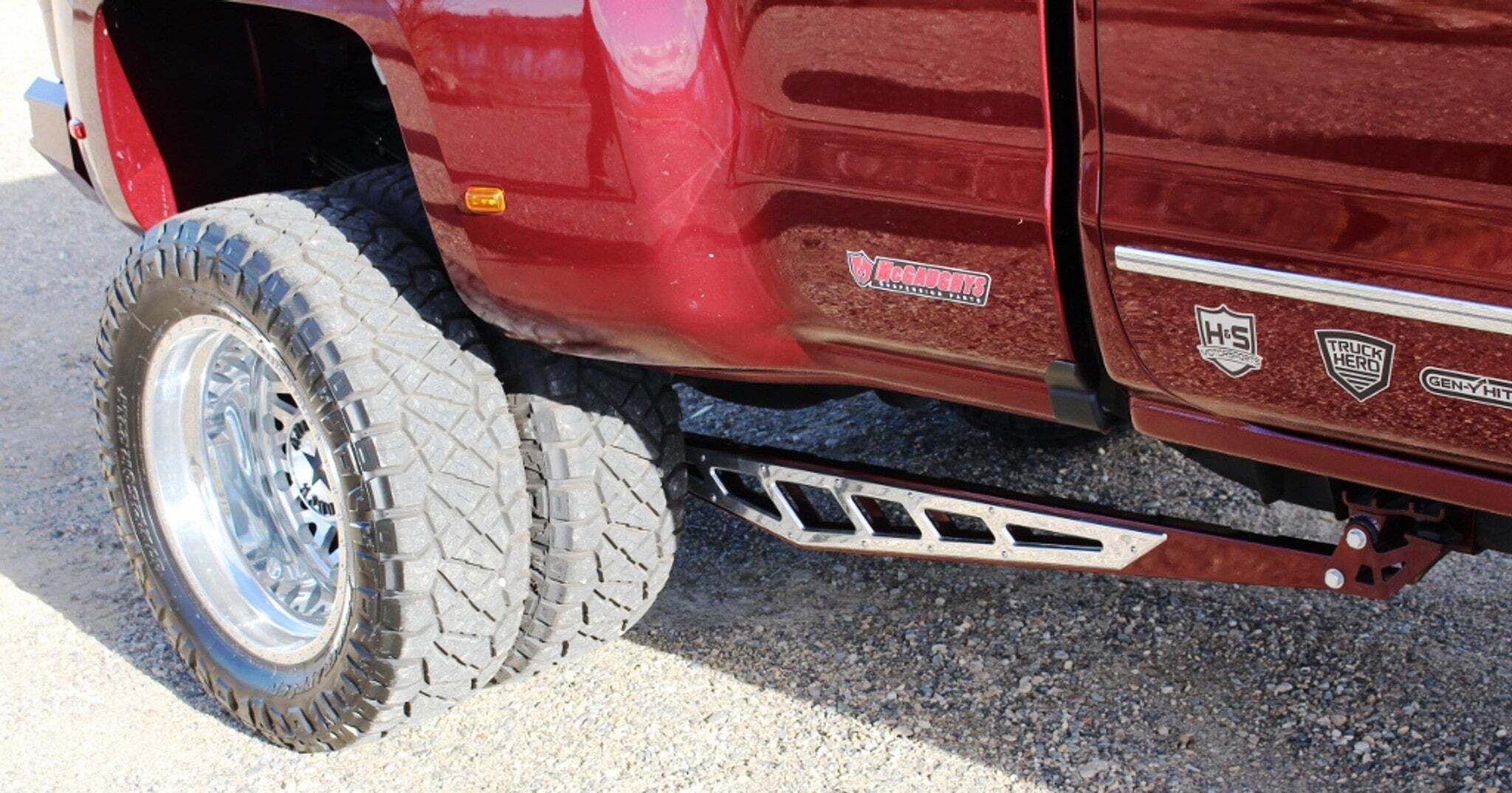 <p>McGaughy's traction bars and face plates.</p>