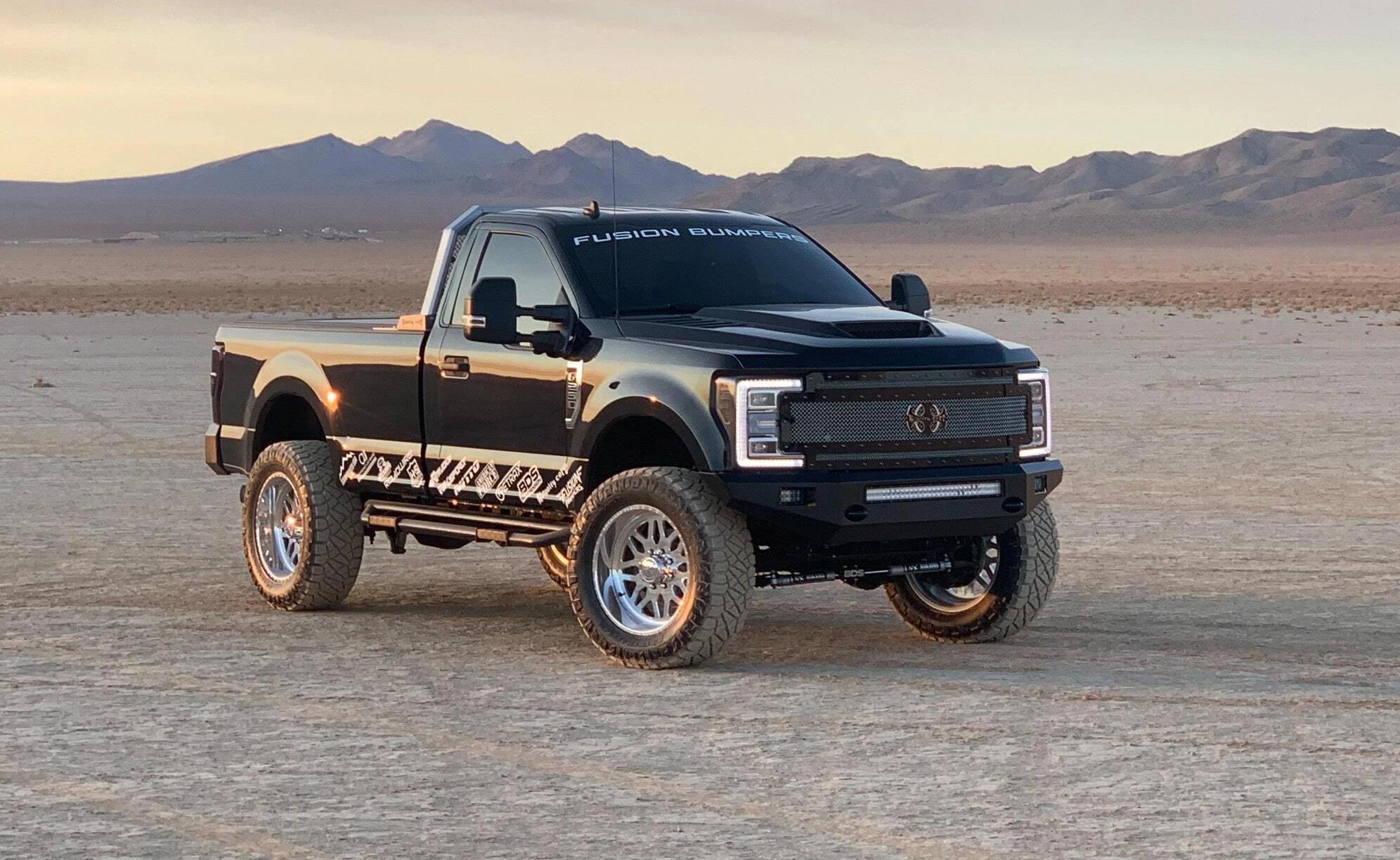 <p>22" American Force Wheels Trax<br />37x12.50x22 Nitto Ridge Grapplers</p>