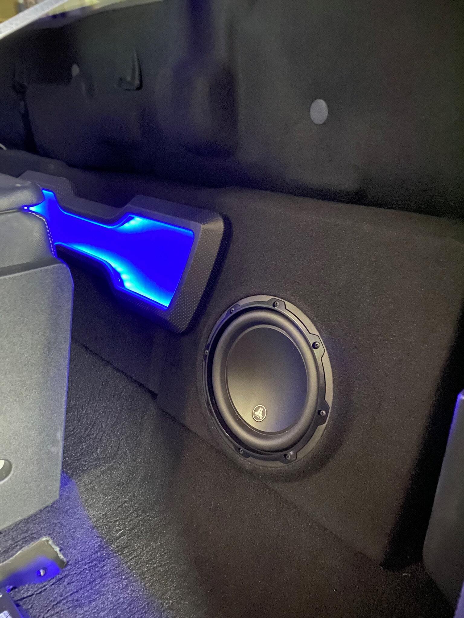 <p>Custom sub box by Jerred at DS Tuning in Salt lake.</p>