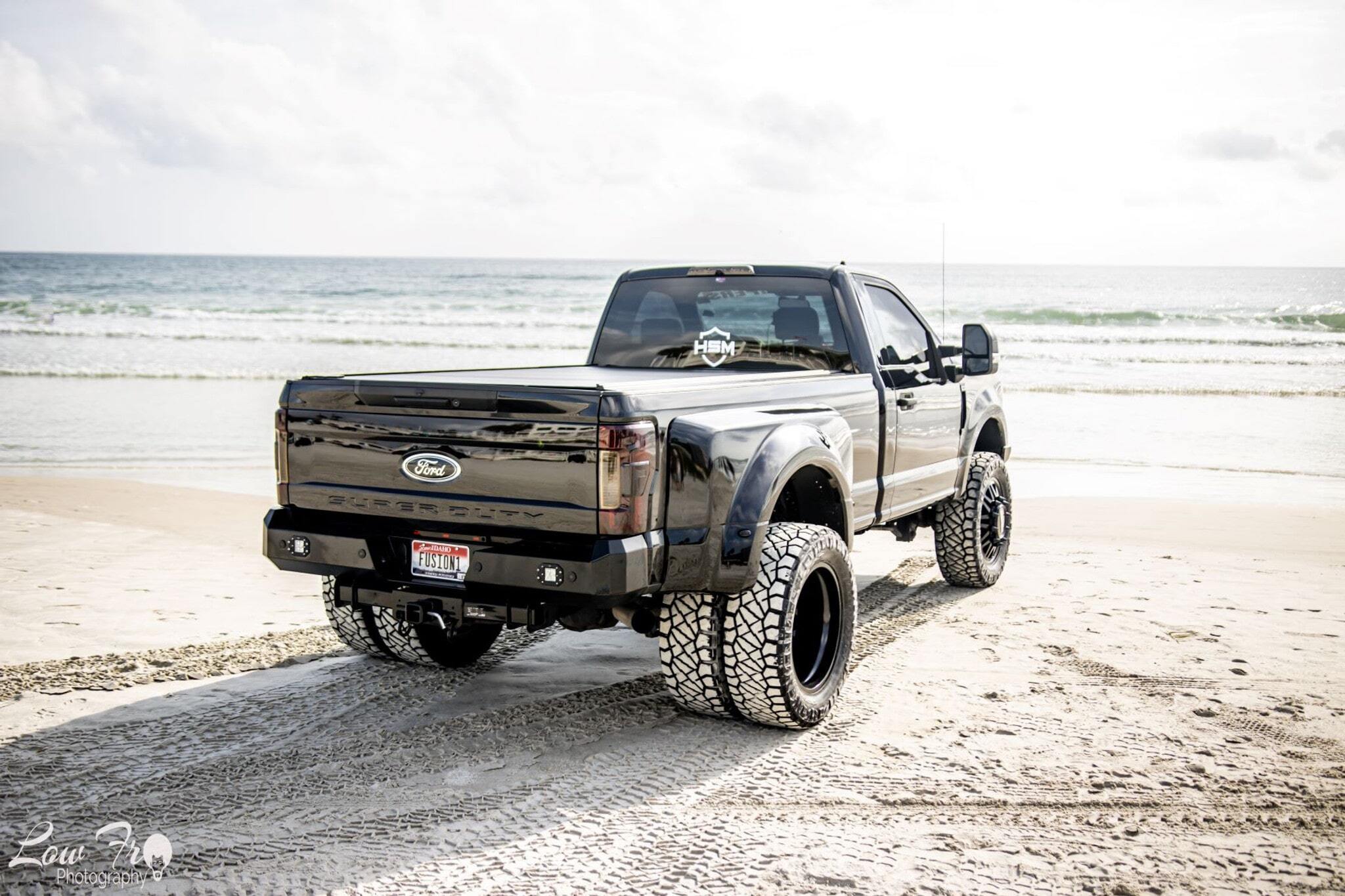 <p>Project X Rear bumper with OLB flush mount lights. DDC 22" Aftermath/ Nitto Ridge Grapplers. BDS Leveling kit, Fox C/O kit, Fox shocks &nbsp;Bed Cover. Bedrug.</p>
