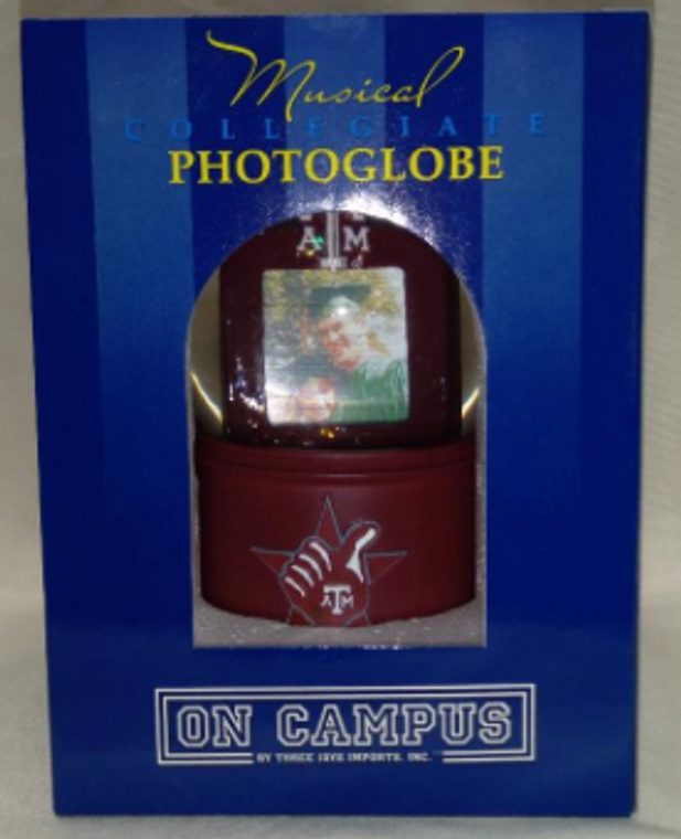 Dual photo Texas A&M snow globe.

Twist open base to insert photos

Wind up plays "The Aggie War Hymn"

Great for Future Aggies, graduation, or home decor.