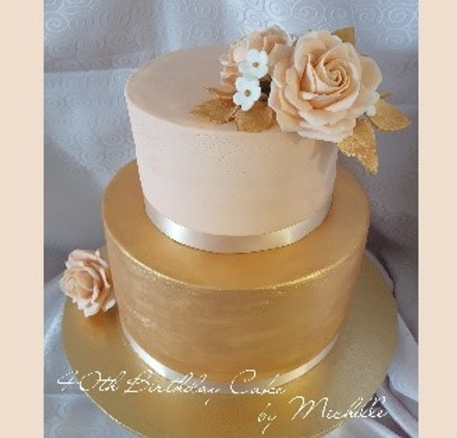 GOLD AND WHITE CAKE 2 TIER