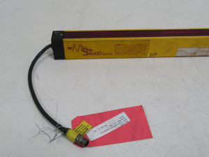 Omron   MS46-20-1390-X
  Light Curtain MS4600 Series Transmitter  For Sale