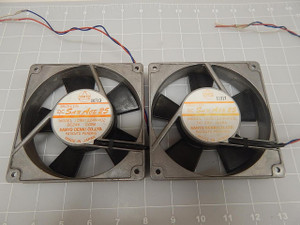 LOT OF 2 SANYO DENKI  I09DI224M402 FANS  T64980
