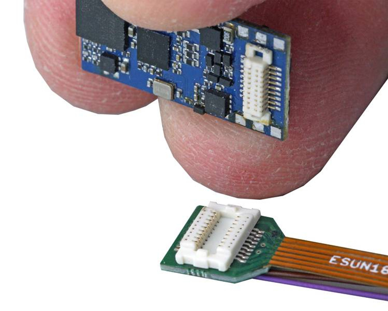 ESU 58818 LokSound 5 Micro Multi-protocol (DCC/MM/SX/M4