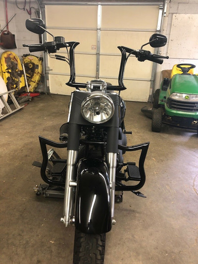 Engine Guard Highway Crash Bar 4 Softail Heritage Fatboy Lo 2000-2017 Bagger