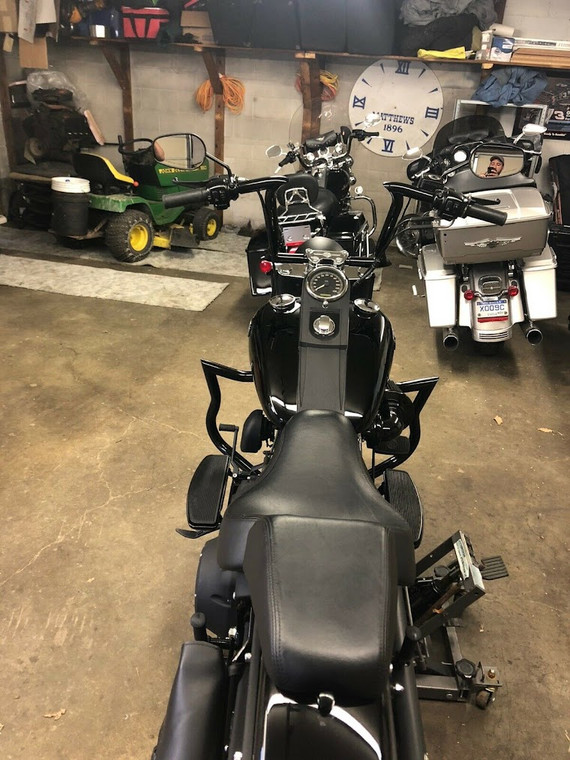Detach Engine Guard Highway Crash Bar 4 Softail Heritage Fatboy Lo 00-17 Bagger