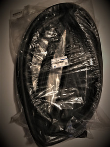 Toyota Corolla Front Windshield Rubber Weatherstrip Seal KE20 KE26 # 56121-12070