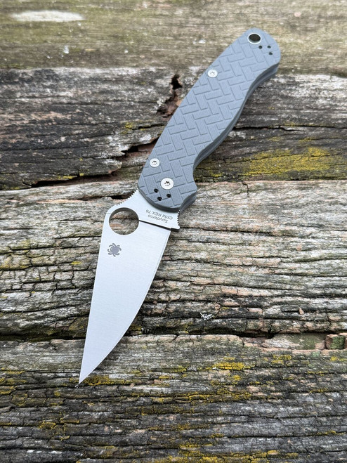 Pre-Owned Spyderco Para Military 2 Satin Rex 76 Brick Dark Grey G10 Exclusive
