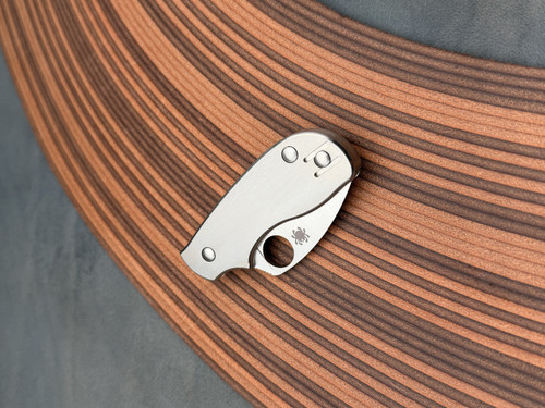 Pre-Owned Spyderco Squeak Titanium SPRINT RUN Elmax