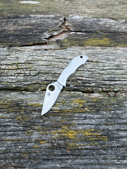 Pre-Owned Spyderco LadyBug 3 Stainless Steel VG10