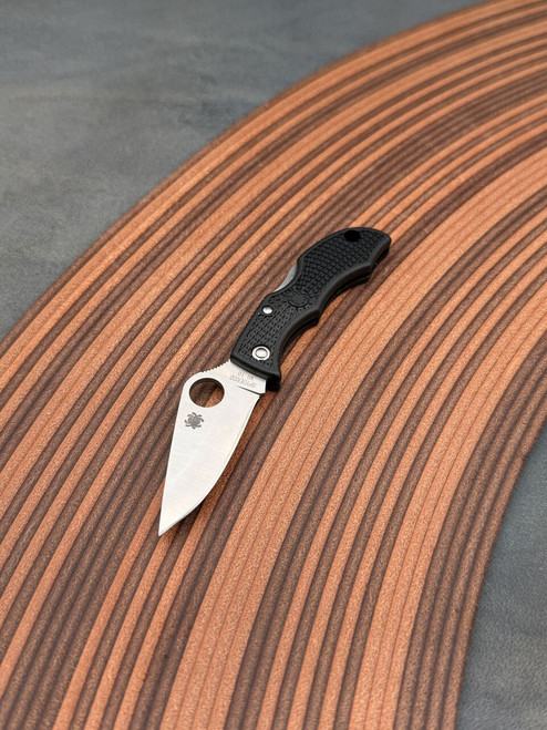 Pre-Owned Spyderco Ladybug® 3 FRN