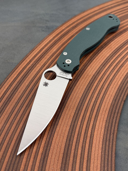 Pre-Owned Spyderco Military 2 BladeHQ Exclusive FGR G-10 CTS-204P