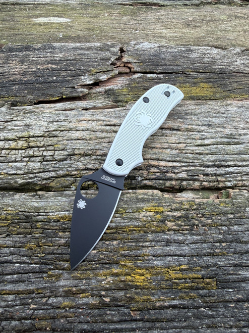 The Spyderco Urban GP Knives Exclusve with white FRN scales and PVD coated REX45 blade.