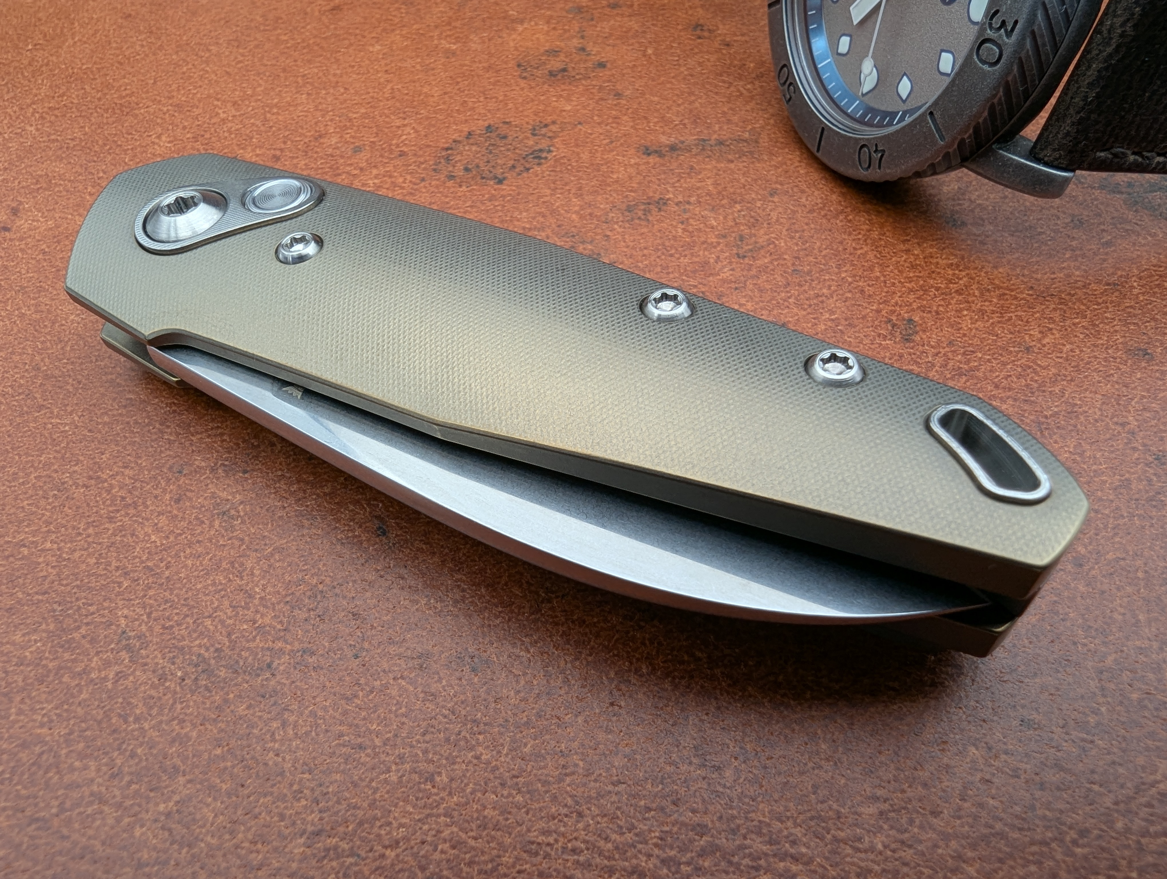 Archos Razor Introducing the AROS - Arctic Knife