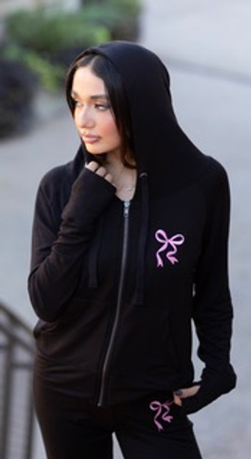 EMBROIDERED BOW LIGHTWEIGHT FLEECE ZIP HOODIE (Black)