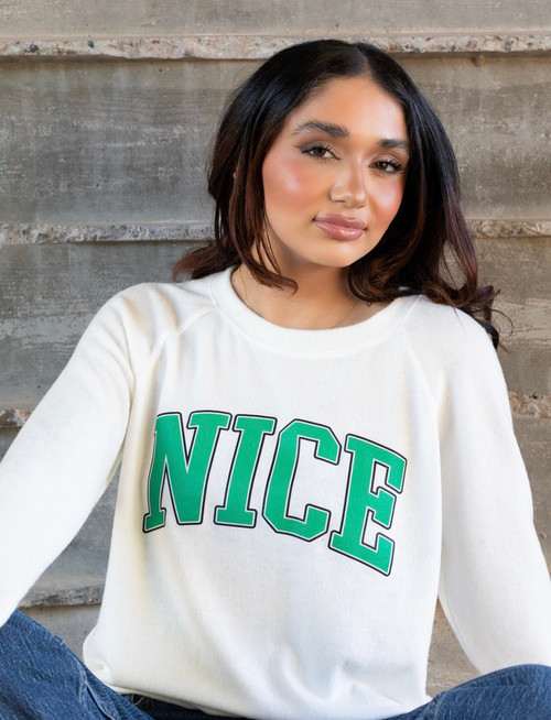 NICE LIGHTWEIGHT FLEECE SWEATSHIRT (White)