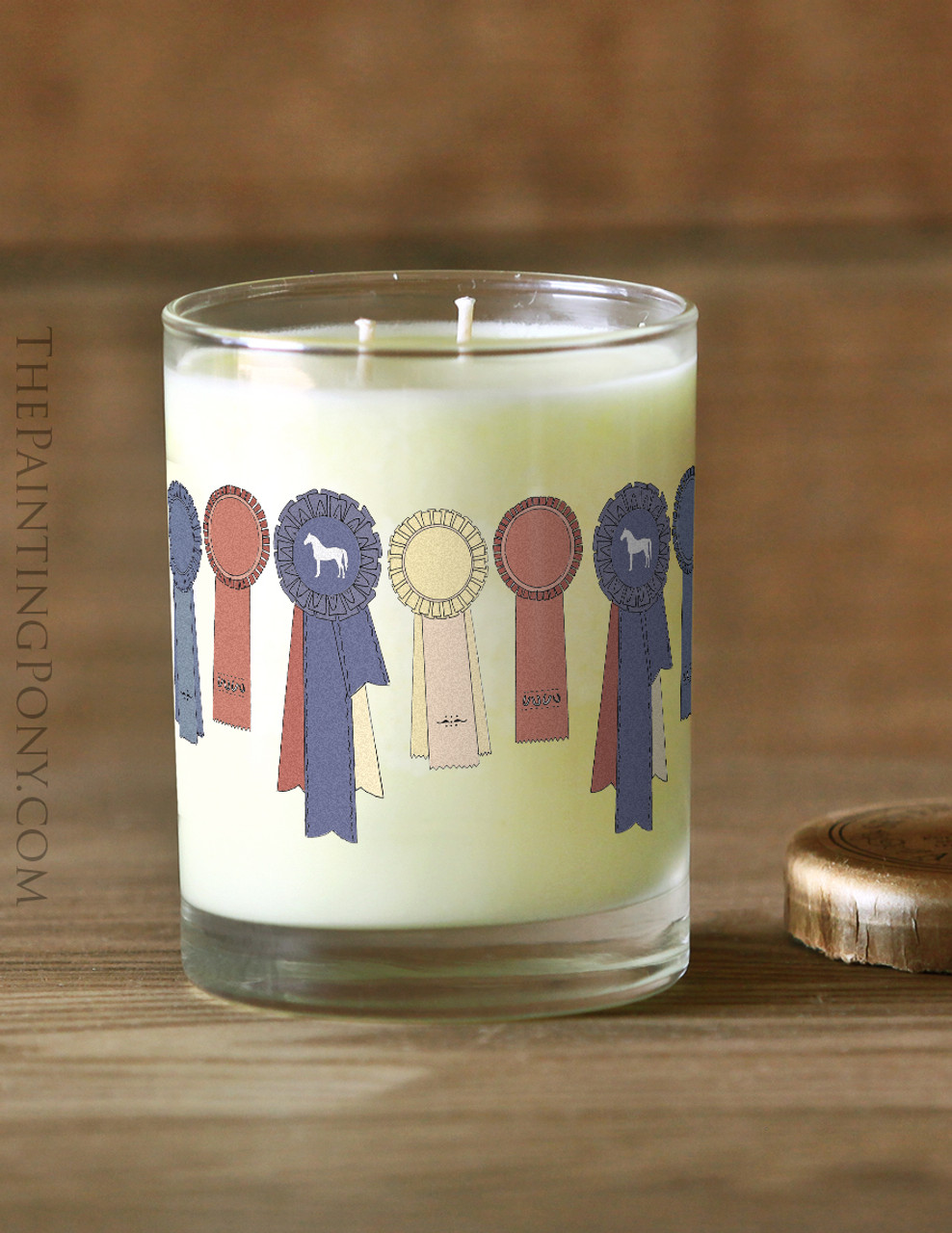 https://cdn11.bigcommerce.com/s-dthur0g/images/stencil/1280x1280/products/4184/22370/Horse_Show_Ribbons_Collectible_Equestrian_Apothecary_Candle__13428.1693061034.jpg?c=2