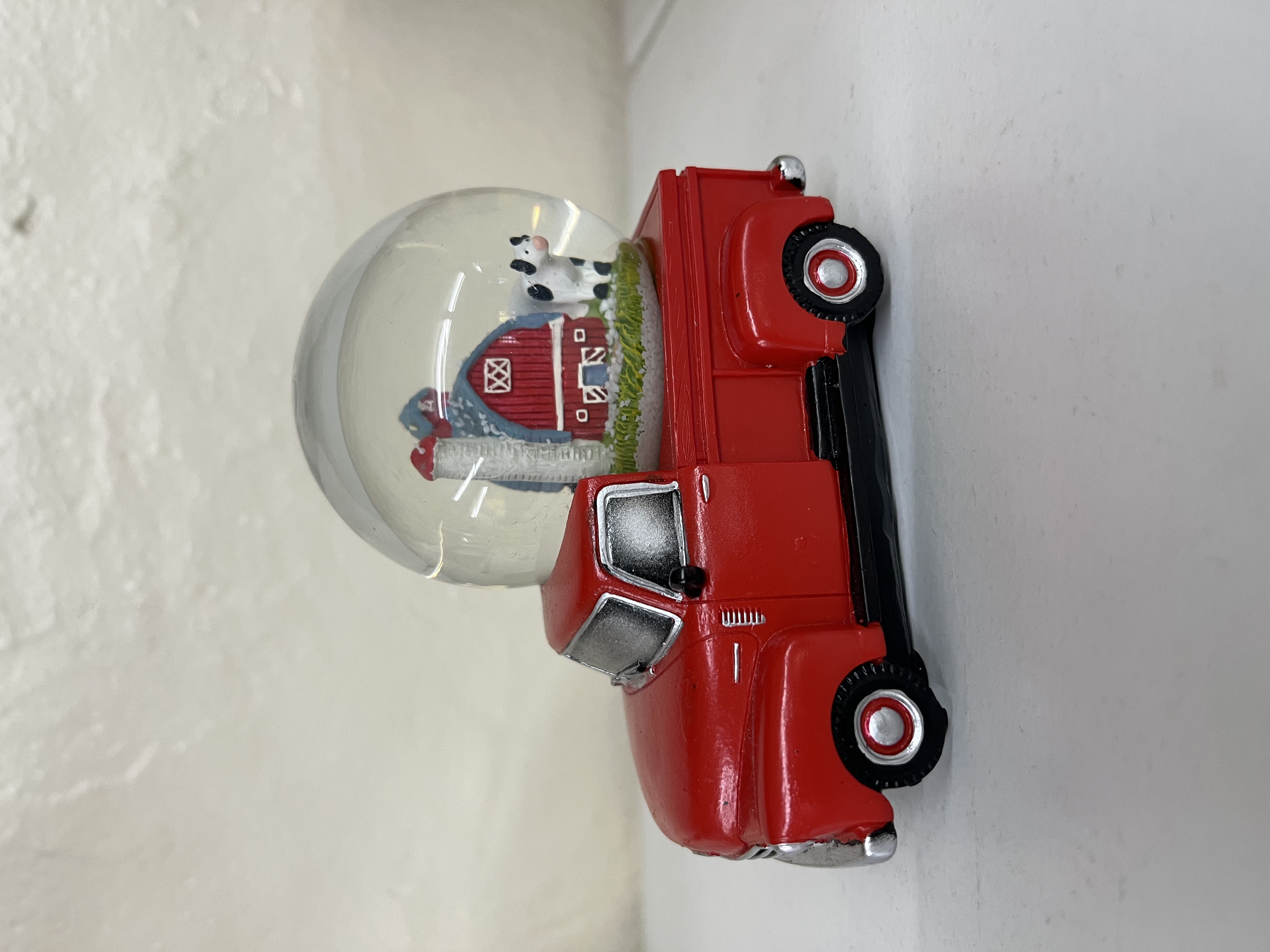 Red Truck - Wisconsin Snow Globe