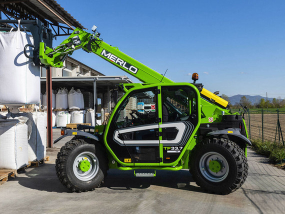 Manipulador Merlo Telescópico TF33.7 - 115 HP