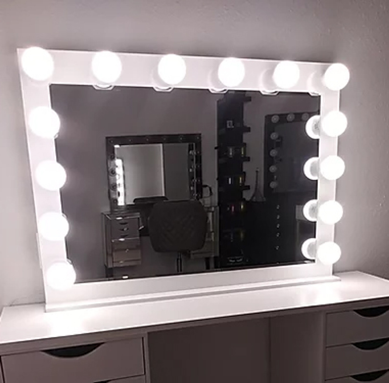 Kaeli White 42 Wide Vanity Mirror Cb Furniture