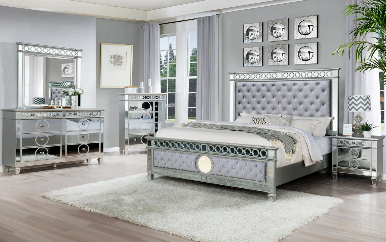 INSIGNA Silver Velvet & Mirror Bedroom Set - CB Furniture
